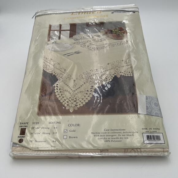NOS Crest Home Design Chelsea Luxurious TableCloth 70” Diameter Gold Embroidered - Picture 10 of 13